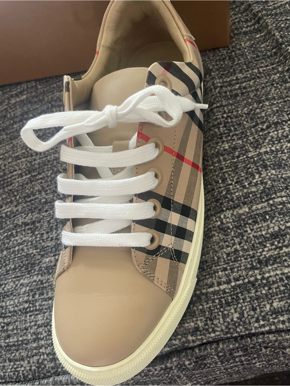 Burberry Archive Beige Sneaker Box Label - Low Top - Picture 6 of 8